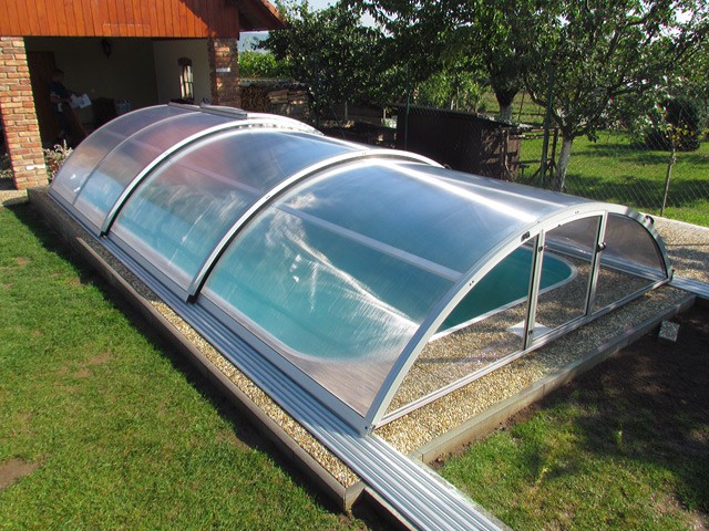zastřešení bazénu na jižní Moravě přináší výhody